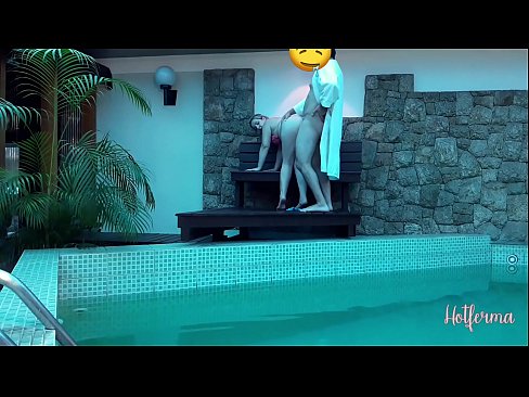 ❤️ Tus thawj coj caw tus tub txib mus rau hauv lub pas dej, tab sis tsis tuaj yeem tiv taus kub ️❌ Fucking video ntawm peb ﹏
