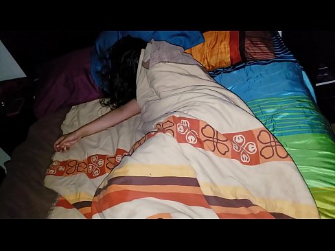 ❤️ Tus niam txiv cem nws niam yau thaum nws tsaug zog. ️❌ Fucking video ntawm peb ﹏