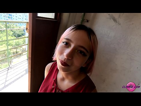 ❤️ Cov tub ntxhais kawm Sensual Sucks ib tug neeg txawv txawv nyob rau hauv lub Outback - Cum ntawm nws lub ntsej muag ️❌ Fucking video ntawm peb ﹏